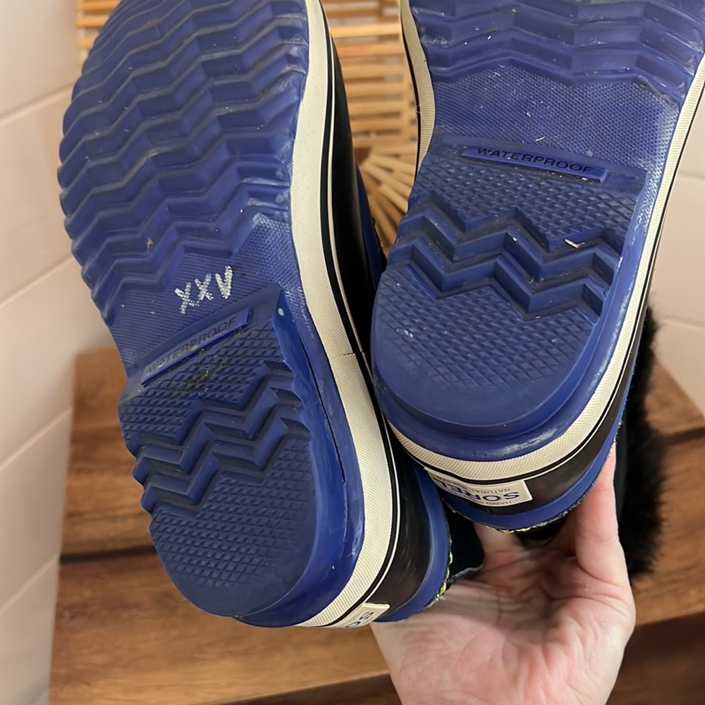 Sorel girls Joan of arctic water proof boot - Picture 14 of 17